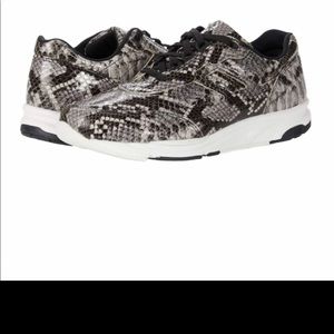 New!  SAS -San Antonio Shoes-“Mamba Tour ll Snake Print Sneakers/size 8